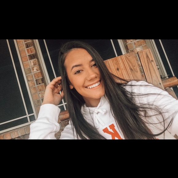 Meet your Posher, Raegan - Picture 1 of 1